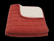 Load image into Gallery viewer, Carolina Pet Company Diamond Quilt Microfiber &amp; Cloud Sherpa Throw
